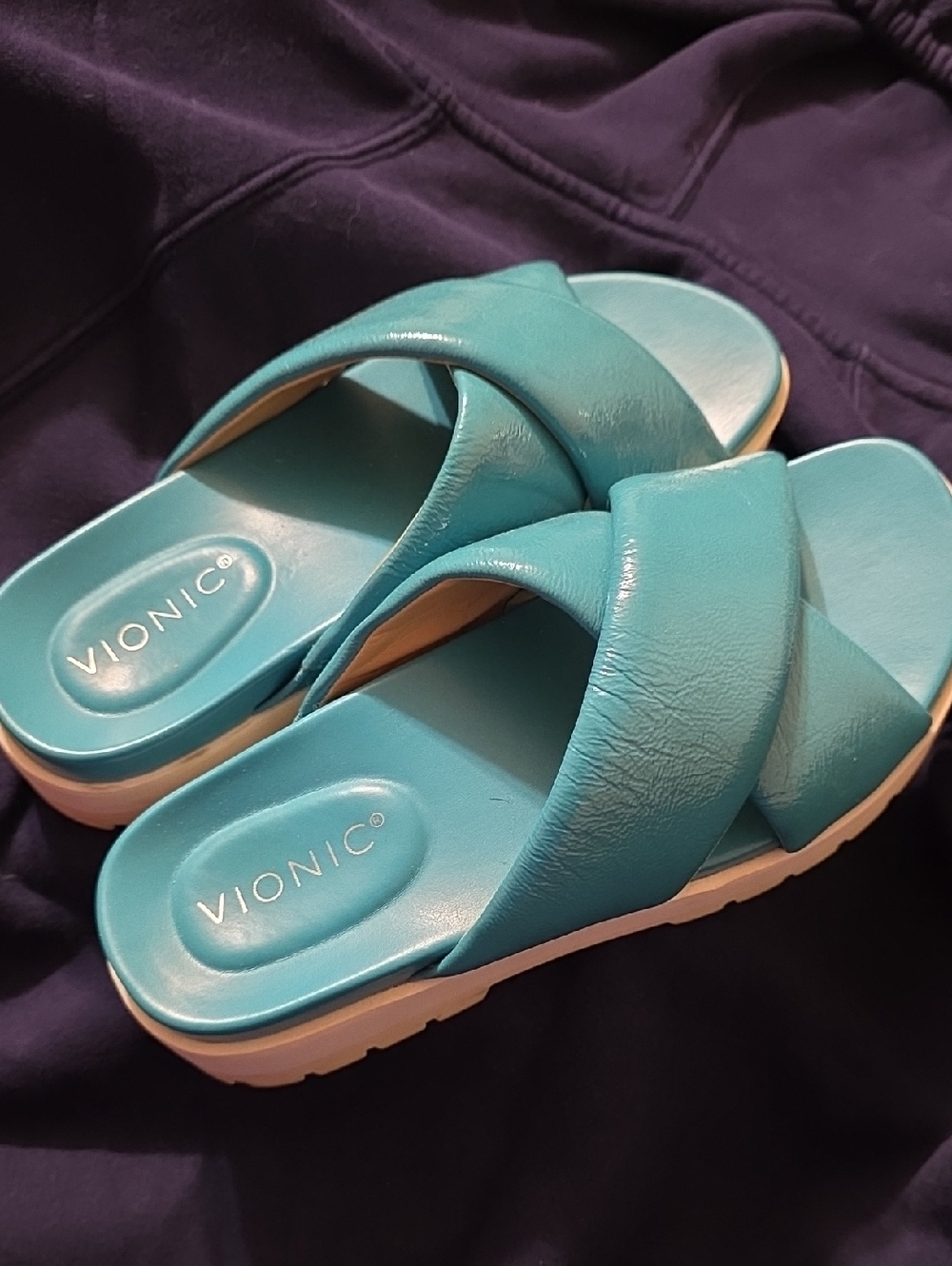 Vionic Vesta Turquoise Teal Patent Leather Look Cross-Band Slide Sandals 6.5